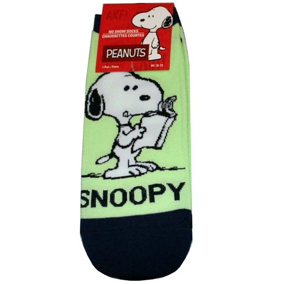 Peanuts Accessories - Peanuts Snoopy with a Book Socks